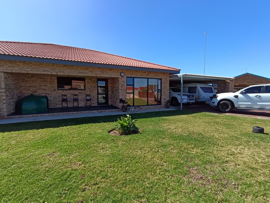 3 Bedroom Property for Sale in Wavecrest Eastern Cape